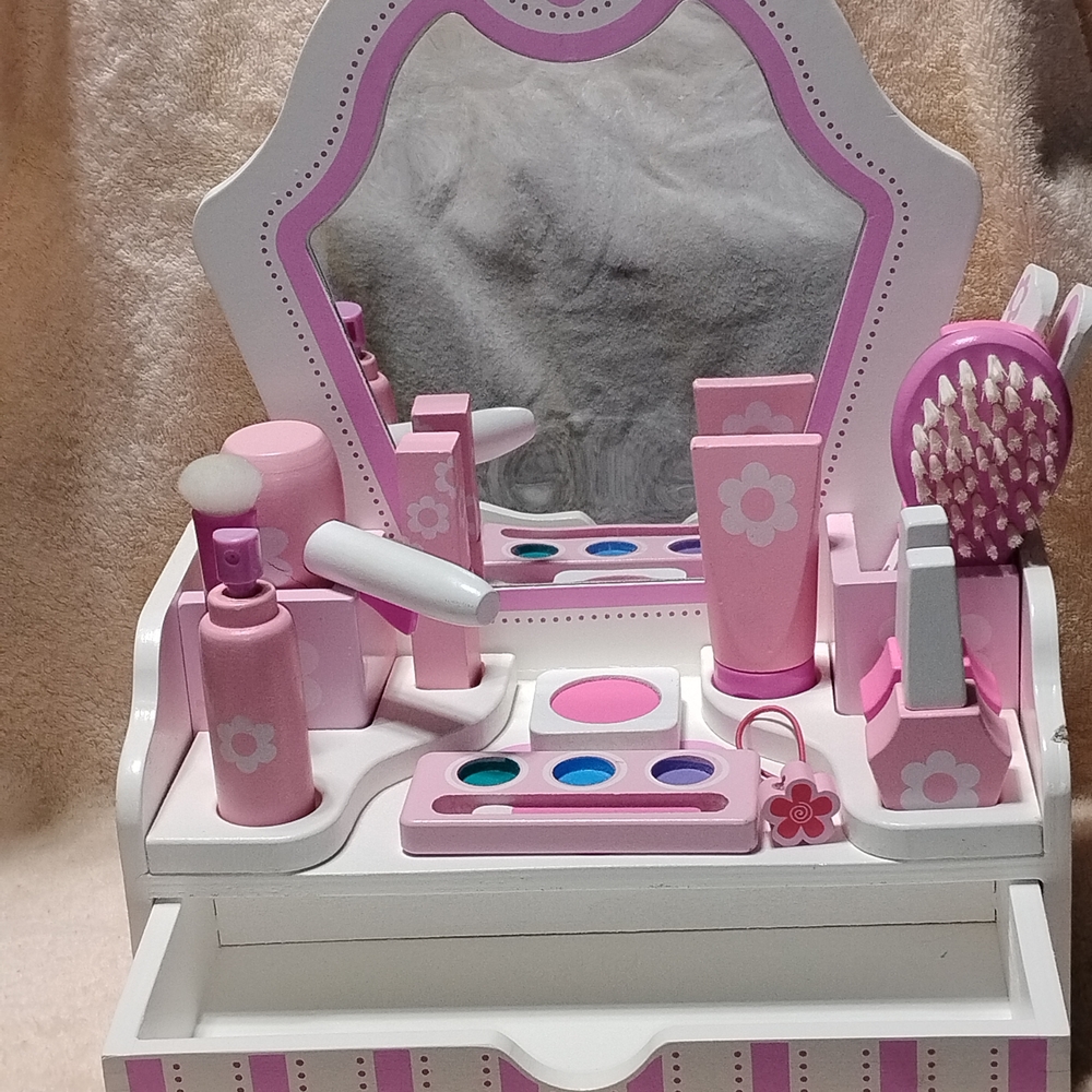 Melissa And Doug Wooden Beauty Salon Vanity Playset With All The Accessories